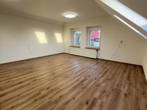 Pronájem bytu 1+kk, Kladno - Kročehlavy, Kročehlavská, 35 m2