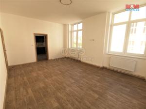 Pronájem bytu 2+1, Lomnice nad Popelkou, Komenského, 90 m2