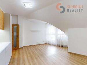 Prodej bytu 2+kk, Břeclav, U Stadionu, 67 m2
