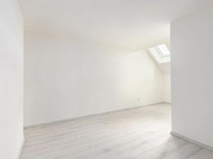 Pronájem bytu 1+1, Praha - Vršovice, Rostovská, 80 m2