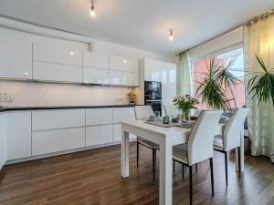 Prodej bytu 3+kk, Praha - Pitkovice, Pýchavková, 92 m2
