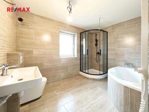 Prodej rodinného domu, Mukařov, Na Budech, 100 m2