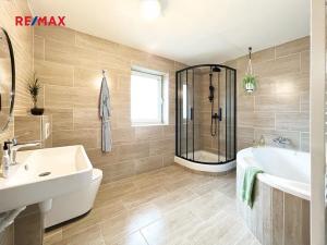 Prodej rodinného domu, Mukařov, Na Budech, 100 m2