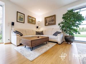 Prodej rodinného domu, Hlušovice, Jezerní, 236 m2