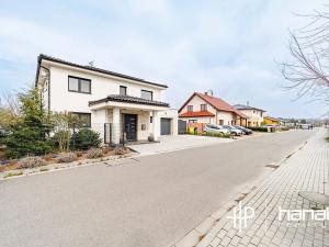 Prodej rodinného domu, Hlušovice, Jezerní, 236 m2