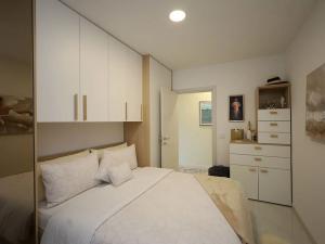 Prodej bytu 3+kk, Vodice, 65 m2