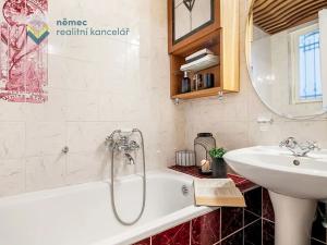 Pronájem bytu 3+kk, Praha - Nové Město, Senovážné náměstí, 86 m2