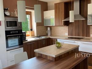 Pronájem rodinného domu, Roudné, Zahradní, 141 m2