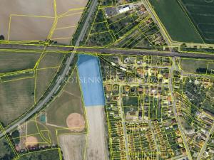 Prodej komerčního pozemku, Pardubice, 11061 m2