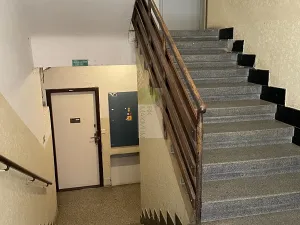 Pronájem kanceláře, Praha - Nusle, V Horkách, 37 m2
