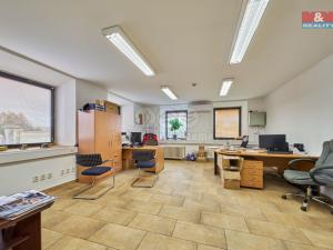 Prodej výrobních prostor, Dubenec, 453 m2