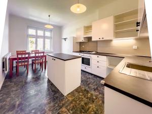 Pronájem bytu 3+1, Praha - Libeň, Františka Kadlece, 92 m2