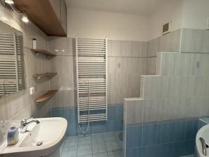 Pronájem bytu 3+1, Praha - Komořany, Za sídlištěm, 67 m2