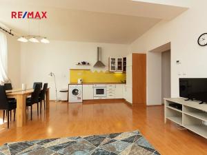 Pronájem bytu 3+kk, Praha - Vršovice, 28. pluku, 84 m2