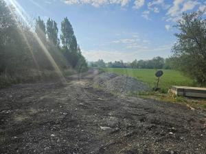 Prodej komerčního pozemku, Úsilné, 1520 m2
