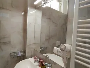 Pronájem bytu 1+1, Praha - Nové Město, Krakovská, 42 m2