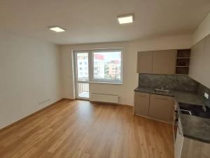 Pronájem bytu 1+kk, Praha - Černý Most, Dobrovolného, 37 m2