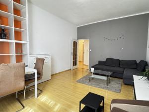 Pronájem bytu 2+kk, Praha - Nusle, Čestmírova, 50 m2