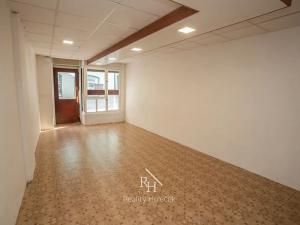 Pronájem obchodního prostoru, Kladno, T. G. Masaryka, 31 m2