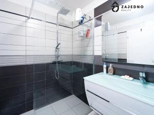 Pronájem bytu 2+kk, Brno, Gajdošova, 65 m2