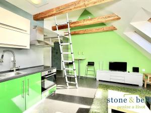 Pronájem bytu 1+kk, Praha - Vysočany, Novovysočanská, 27 m2