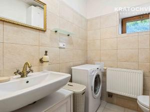Prodej obchodního prostoru, Odolena Voda, Květnová, 220 m2