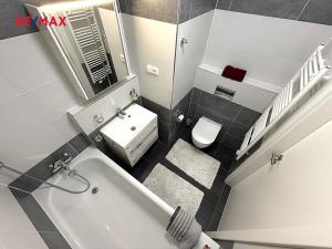 Pronájem bytu 2+kk, Praha - Ďáblice, Oldřichovská, 59 m2