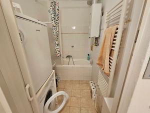 Pronájem bytu 1+kk, Praha - Žižkov, Čajkovského, 30 m2