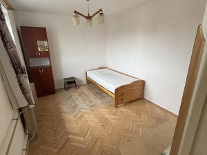 Pronájem bytu 1+kk, Ostrava, Závišova, 15 m2