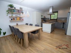 Prodej rodinného domu, Lázně Toušeň, Hlavní, 214 m2
