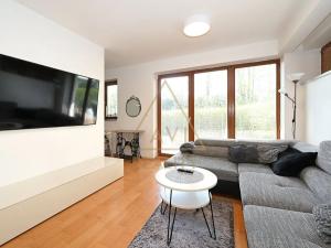 Pronájem bytu 4+kk, Jesenice, V Lázních, 98 m2