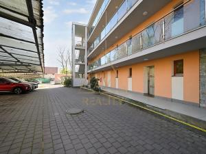 Pronájem bytu 4+kk, Jesenice, V Lázních, 98 m2