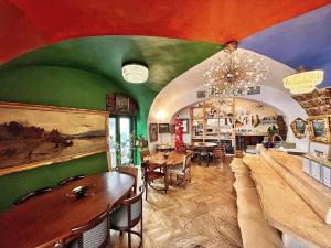 Pronájem restaurace, Praha - Staré Město, Michalská, 132 m2