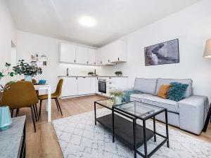 Prodej bytu 3+kk, Praha - Malešice, Počernická, 56 m2