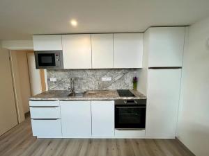 Pronájem bytu 2+kk, Praha - Vršovice, Kubánské náměstí, 52 m2