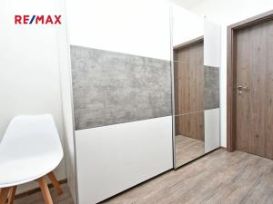 Pronájem bytu 2+kk, Praha - Kyje, Sicherova, 50 m2