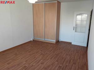Pronájem bytu 1+1, Praha - Modřany, Na Cikorce, 33 m2