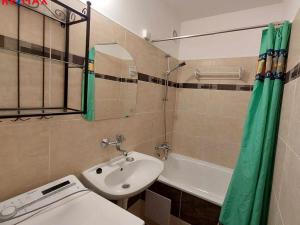 Pronájem bytu 1+1, Praha - Modřany, Na Cikorce, 33 m2