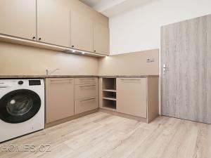 Pronájem bytu 2+kk, Praha - Karlín, Thámova, 47 m2