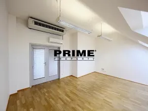 Pronájem kanceláře, Praha - Smíchov, Štefánikova, 129 m2
