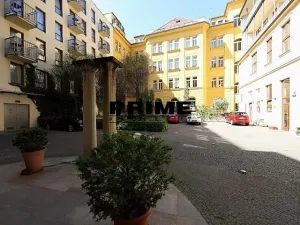 Pronájem kanceláře, Praha - Smíchov, Štefánikova, 129 m2