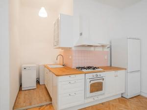 Pronájem bytu 2+kk, Praha - Vršovice, Minská, 45 m2