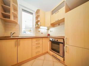 Pronájem bytu 1+kk, Praha - Záběhlice, Mattioliho, 36 m2