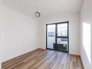 Prodej rodinného domu, Praha - Kolovraty, Devětsilová, 105 m2