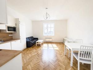Pronájem bytu 2+kk, Praha - Strašnice, Na Třebešíně, 60 m2