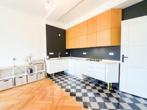Pronájem bytu 3+kk, Praha - Vršovice, Moskevská, 100 m2