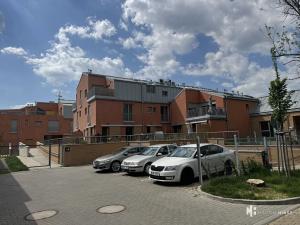 Pronájem bytu 1+kk, Praha - Dolní Měcholupy, Na návsi, 37 m2