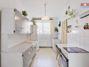 Prodej bytu 4+1, Komárov, Nad Oborou, 92 m2
