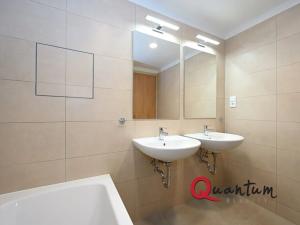 Pronájem bytu 3+kk, Praha - Háje, Sochorcova, 83 m2