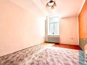 Prodej bytu 2+1, Holešov, nám. Svobody, 69 m2